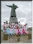 After the concert everybody raced to the Strzelecki monument. It was 